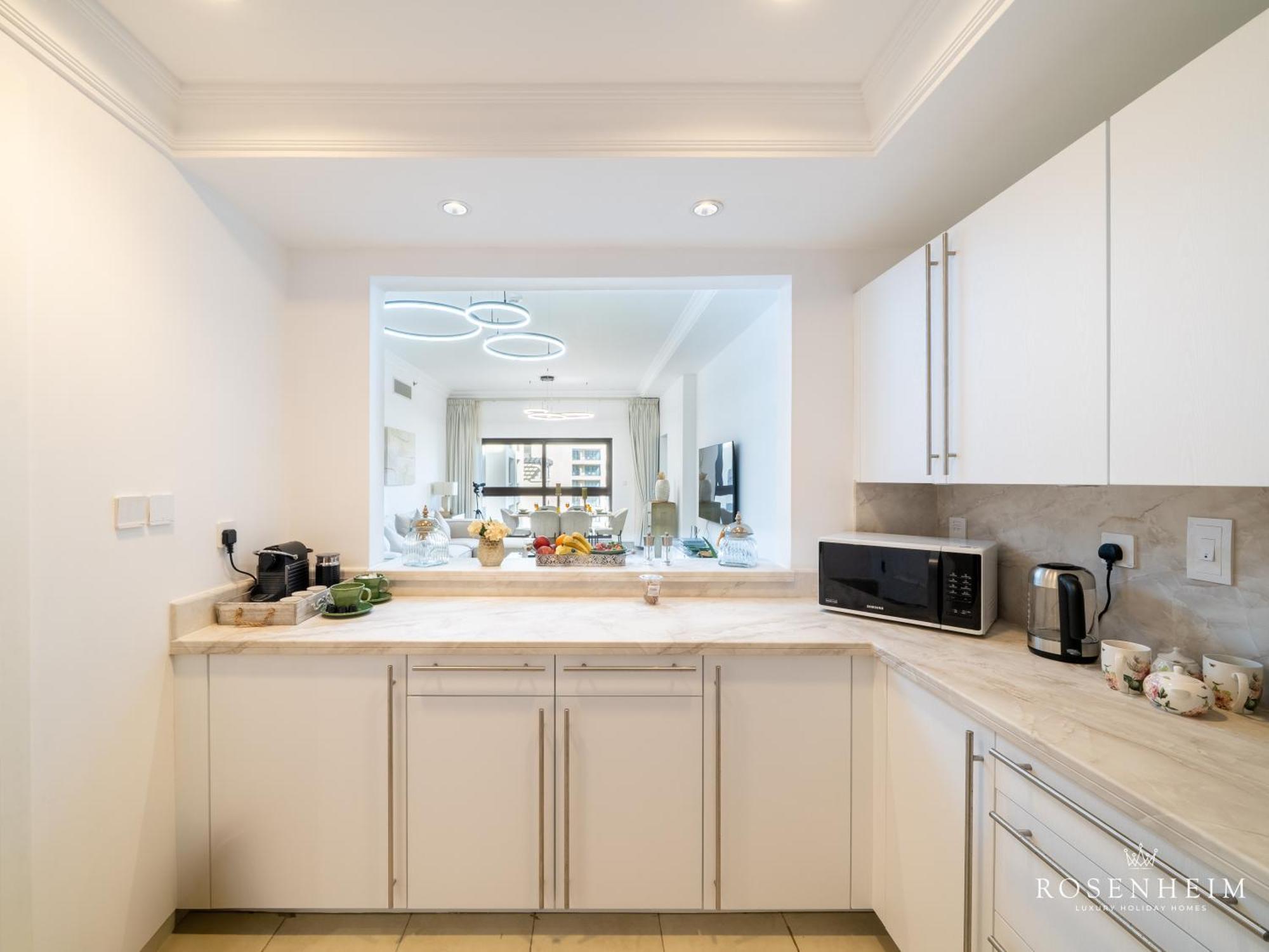 50 Percent Off Rosenheim Newly Renovated 2 Bedroom At Palm Jumeirah Dubai